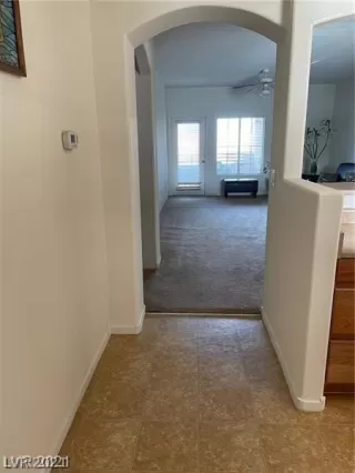 Photo #4: 2351604 Listing