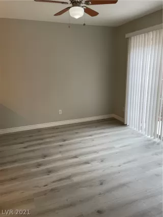 Photo #5: 2351655 Listing 