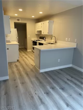 Photo #6: 2351655 Listing 