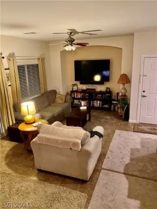 Photo #4: 2351668 Listing 