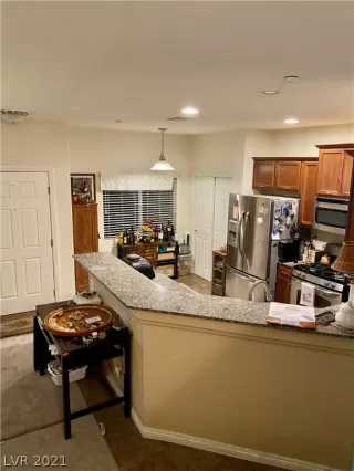 Photo #5: 2351668 Listing 