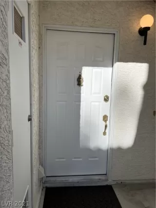 Photo #1: 2351669 Listing 