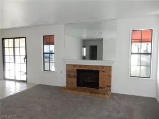 Photo #2: 2351669 Listing 