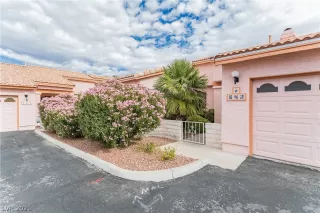 Photo #4: 2351696 Listing