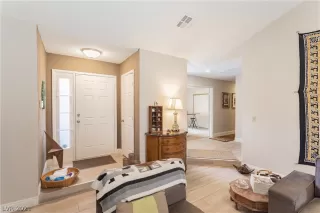 Photo #5: 2351696 Listing