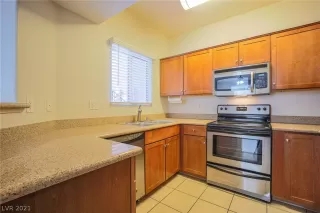 Photo #1: 2351735 Listing 