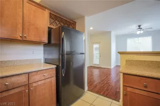 Photo #3: 2351735 Listing 