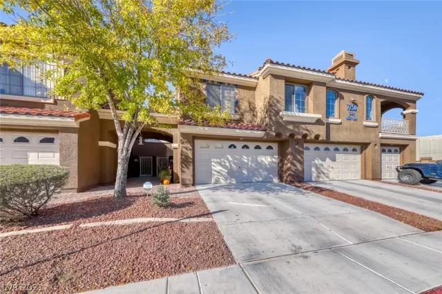 MLS: 2351753 Condo For Sale