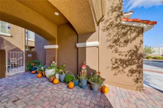 Photo #3: 2351753 Listing