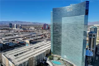 Photo #3: 2351755 Listing