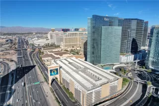 Photo #5: 2351755 Listing