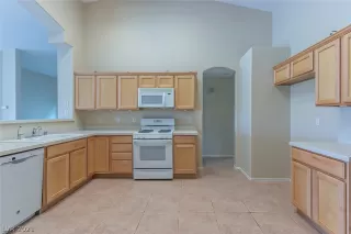 Photo #1: 2351770 Listing