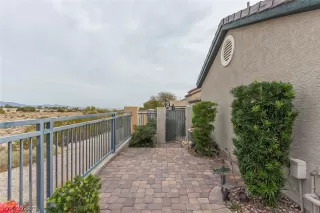 Photo #4: 2351770 Listing