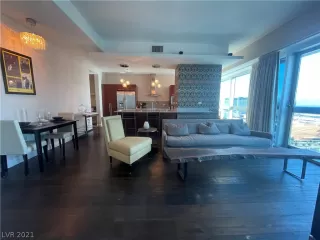 Photo #4: 2351780 Listing 