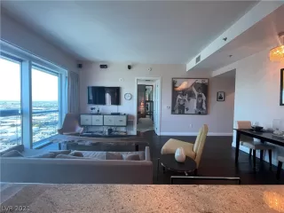 Photo #5: 2351780 Listing 