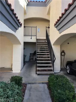 Photo #2: 2351844 Listing 