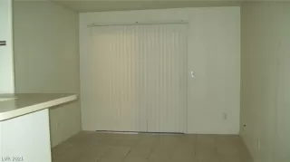 Photo #2: 2351851 Listing 