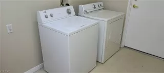 Photo #4: 2351856 Listing 