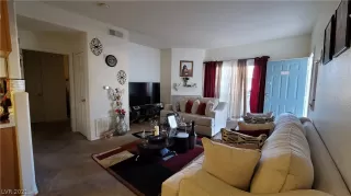 Photo #4: 2351869 Listing