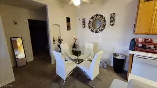 Photo #5: 2351869 Listing