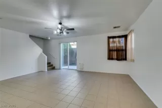 Photo #3: 2351877 Listing 