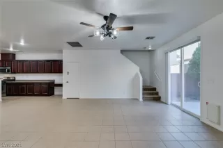 Photo #5: 2351877 Listing 