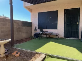 Photo #3: 2351881 Listing