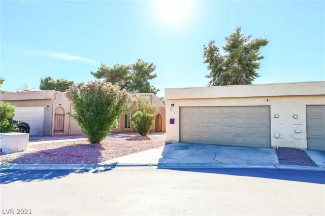 MLS: 2351889 Condo For Sale