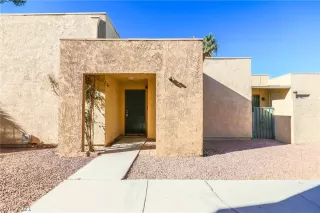 Photo #3: 2351889 Listing