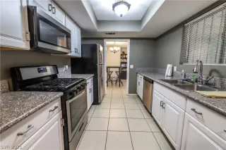 Photo #6: 2351889 Listing