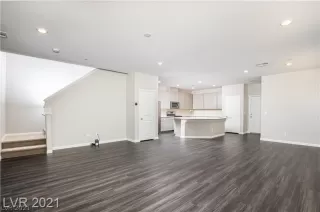 Photo #4: 2351891 Listing 