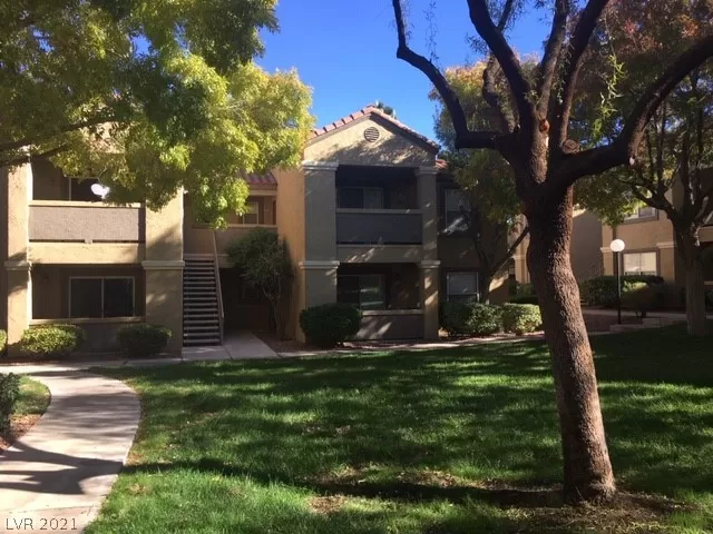 MLS: 2351924 Condo For Sale