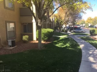 Photo #3: 2351924 Listing