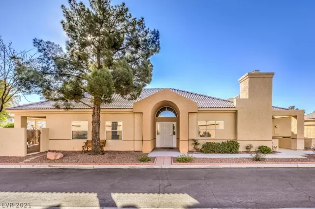 MLS: 2351954 Condo For Sale