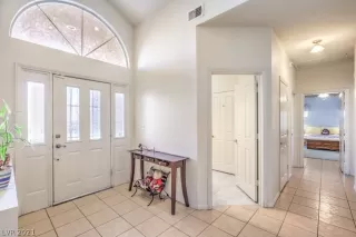 Photo #6: 2351954 Listing 