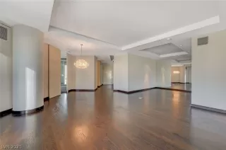 Photo #2: 2351966 Listing 