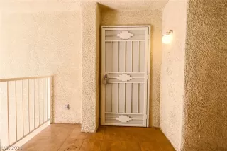 Photo #3: 2351967 Listing 