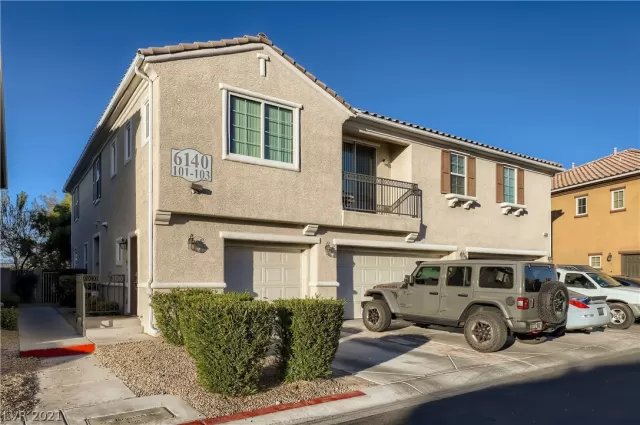 MLS: 2351982 Condo For Sale