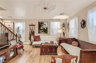 Photo #1: 2351982 Listing 