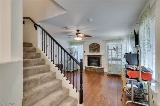 Photo #4: 2351989 Listing 