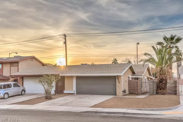 MLS: 2351998 Condo For Sale