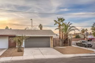 Photo #4: 2351998 Listing 