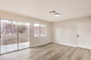 Photo #6: 2351998 Listing 