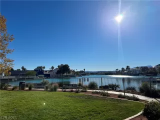 Photo #1: 2352009 Listing 