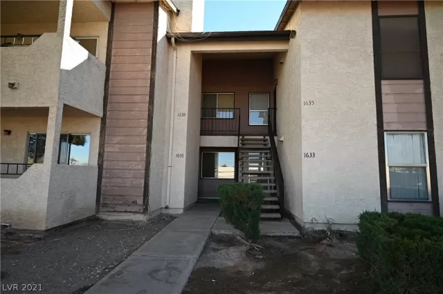 MLS: 2352027 Condo For Sale