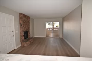 Photo #6: 2352027 Listing