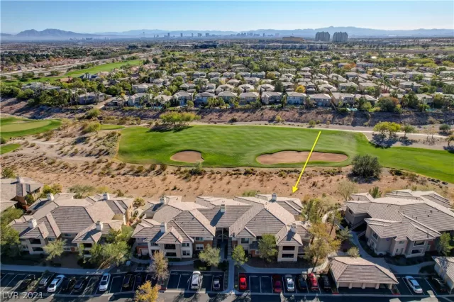 MLS: 2352050 Condo For Sale