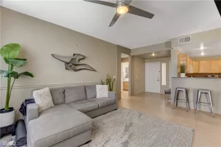 Photo #5: 2352050 Listing 