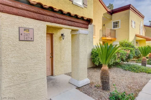 MLS: 2352080 Condo For Sale