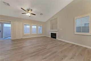 Photo #2: 2352101 Listing